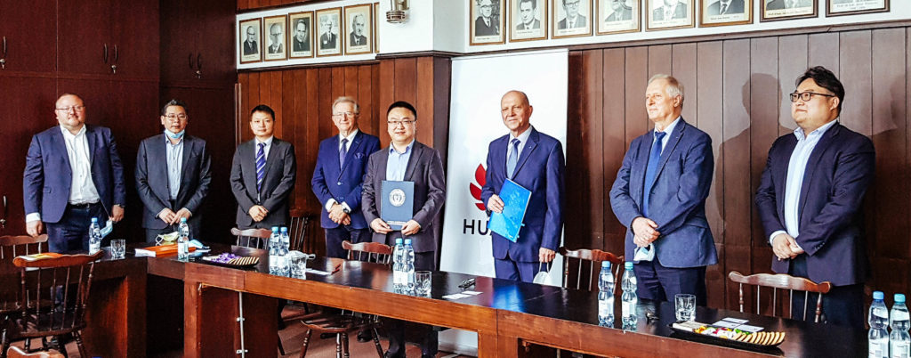 Huawei Polska i Politechnika Warszawska podpisały porozumienie o współpracy